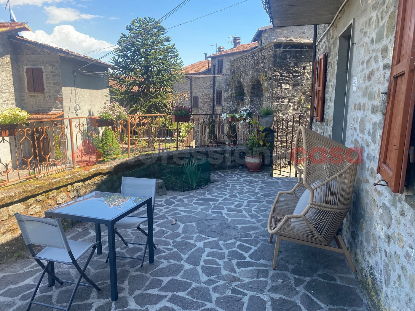Casa indipendente in vendita a Piazza al Serchio