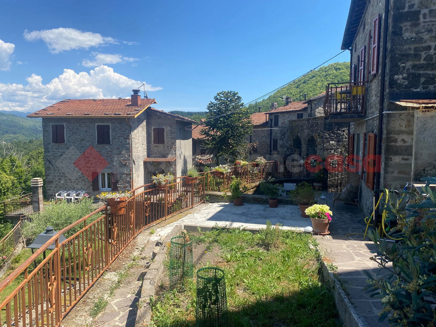 Casa indipendente in vendita a Piazza al Serchio