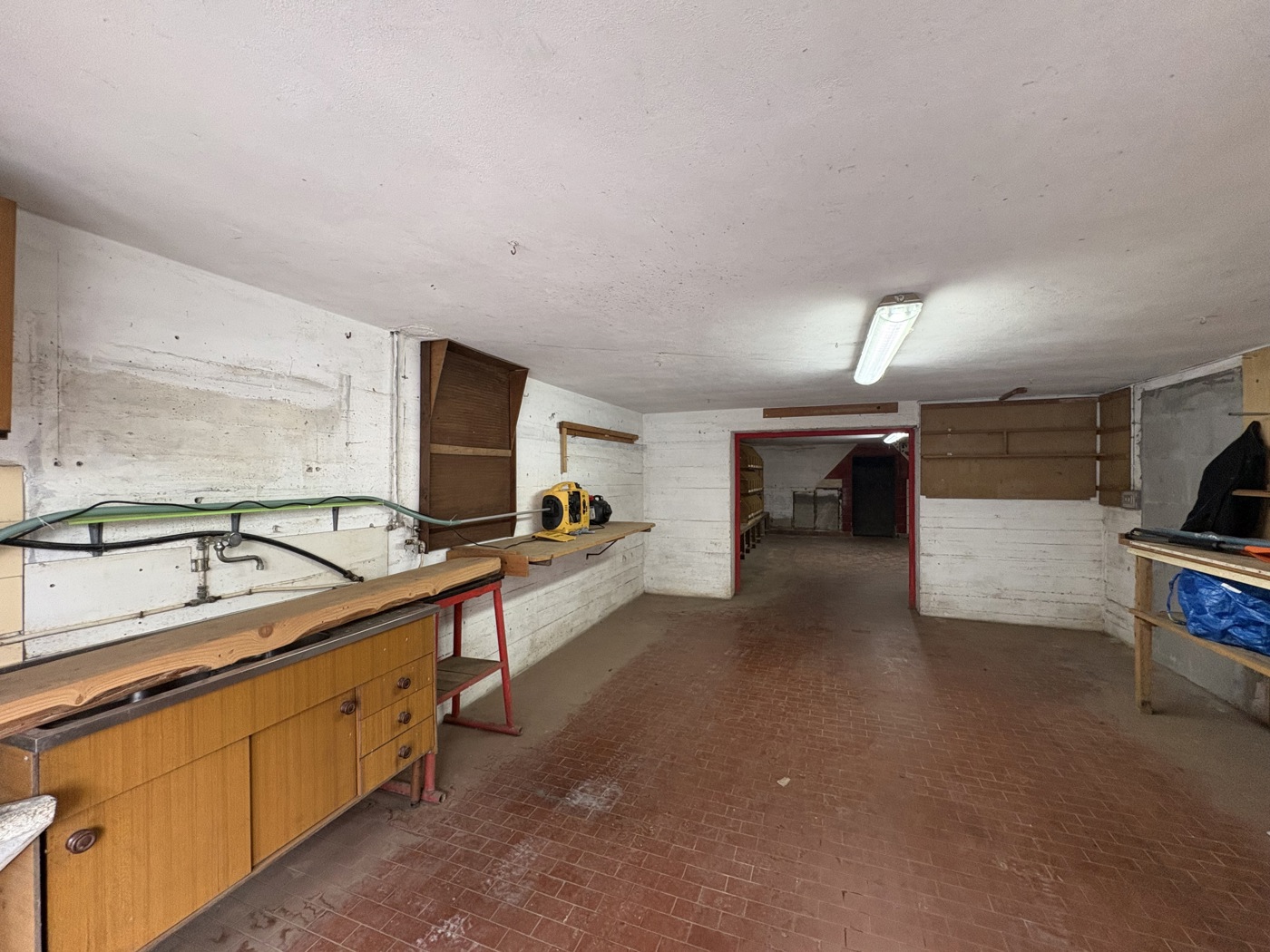 Box/Garage 40mq in affitto a Barga