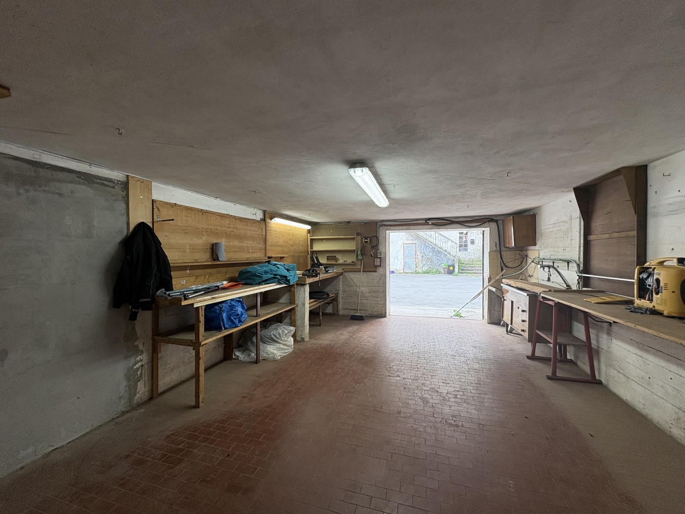 Box/Garage 40mq in affitto a Barga