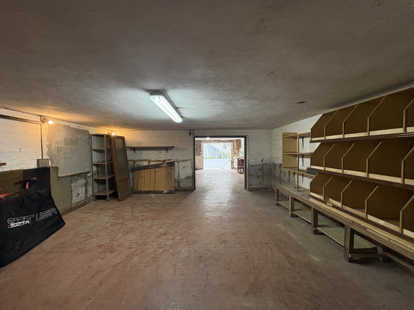 Box/Garage 40mq in affitto a Barga