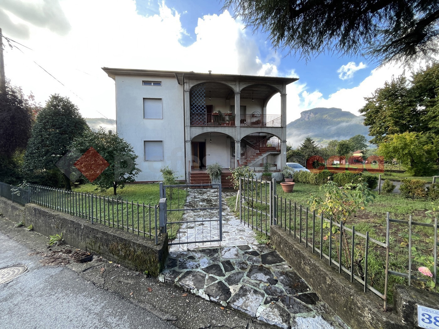 Appartamento con giardino a Coreglia Antelminelli