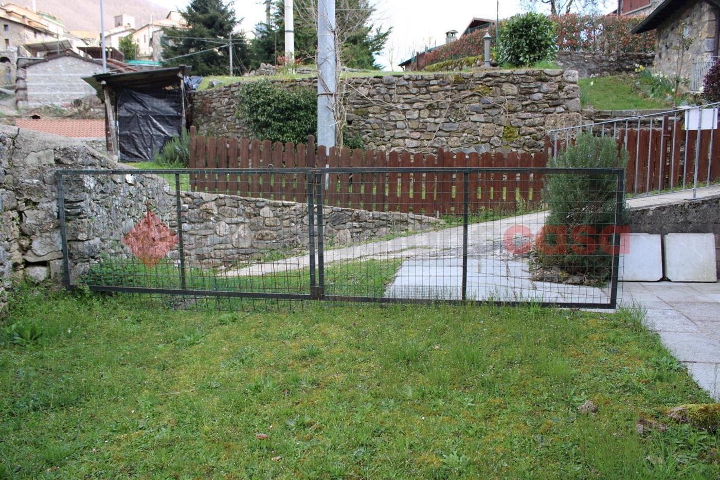 Casa indipendente in vendita a Vagli Sotto
