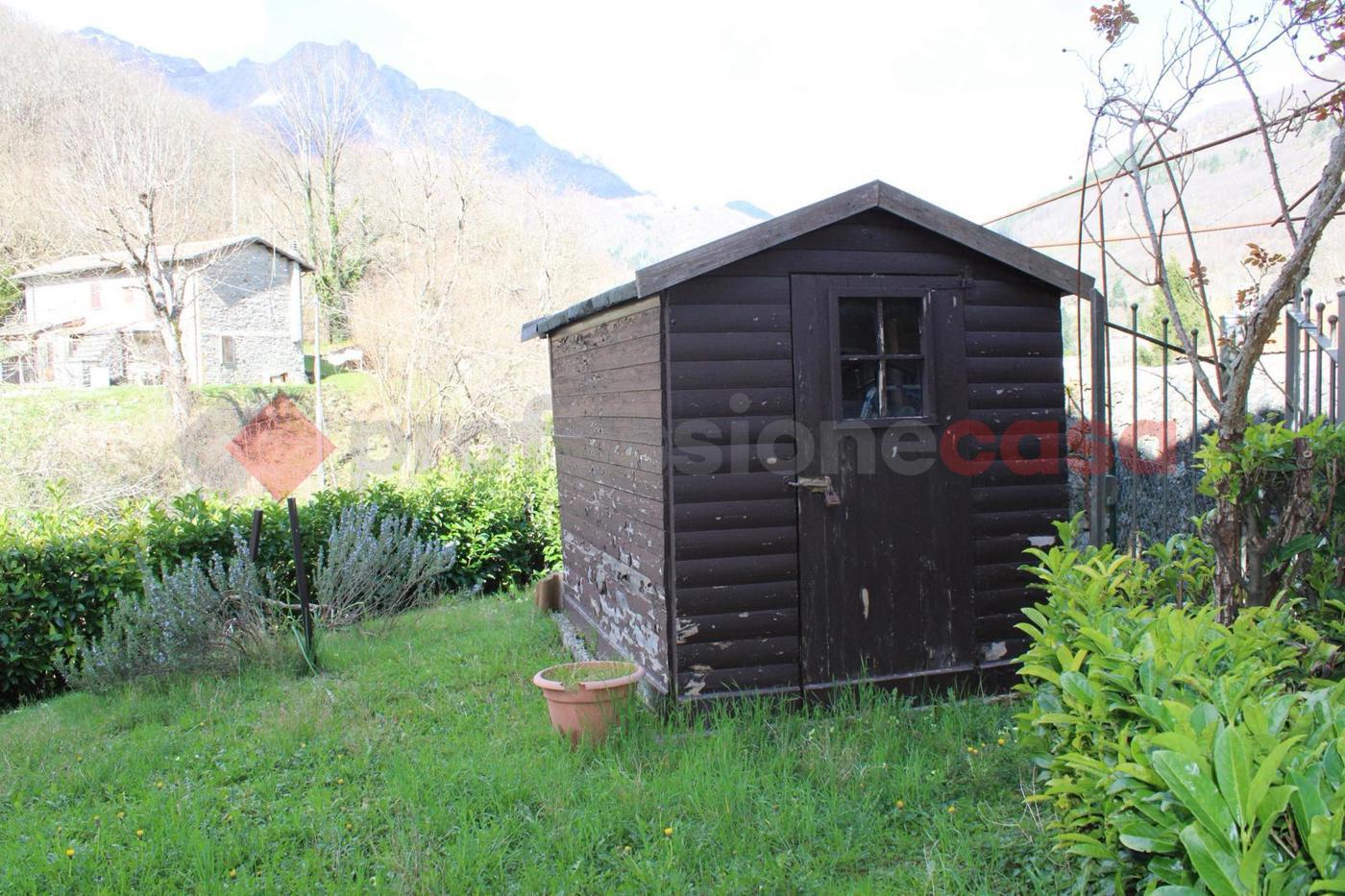 Casa indipendente in vendita a Vagli Sotto