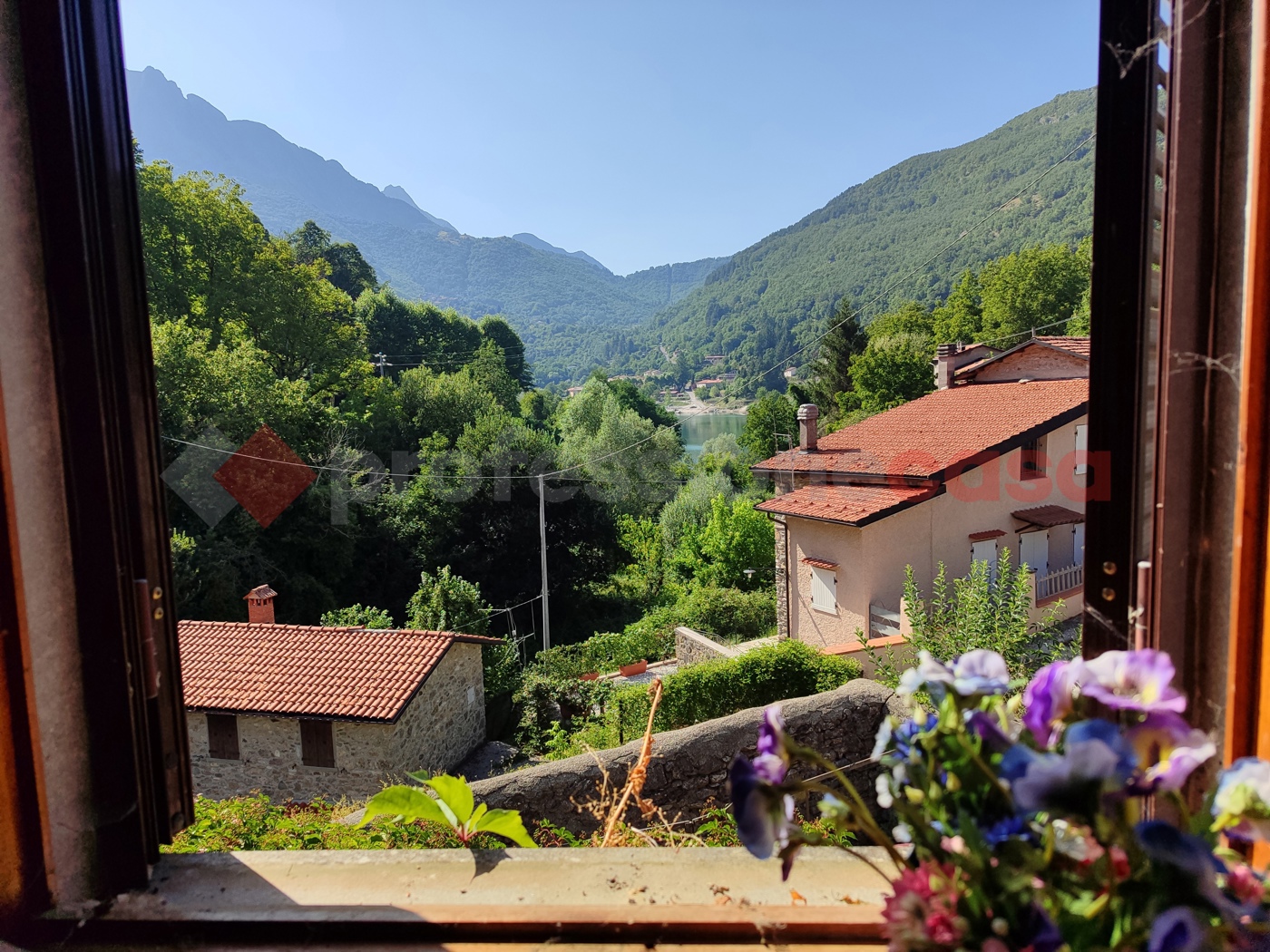 Casa indipendente in vendita a Vagli Sotto