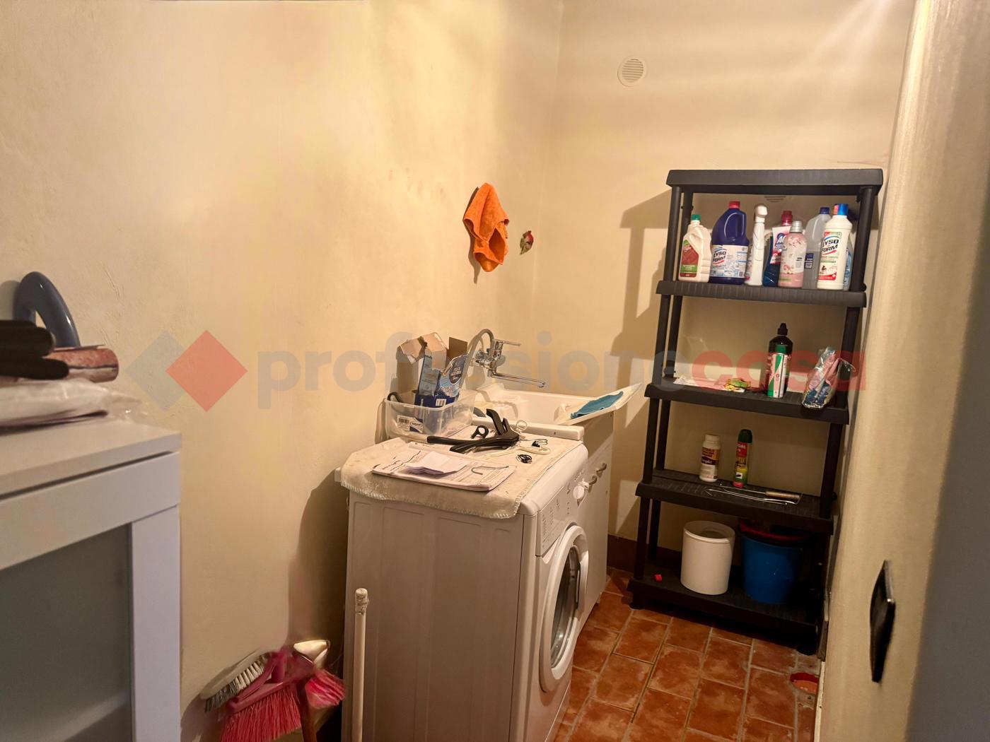 Casa indipendente arredata in affitto a Gallicano