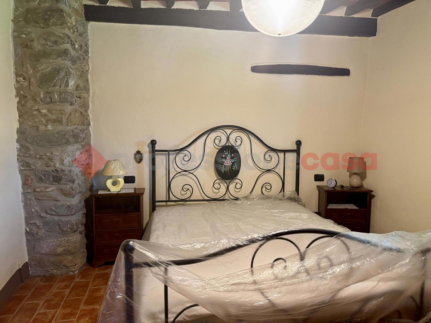 Casa indipendente arredata in affitto a Gallicano