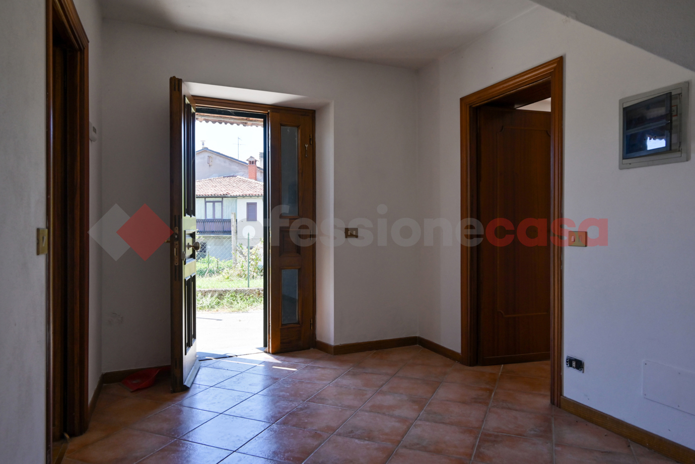 Villa con giardino a Molazzana