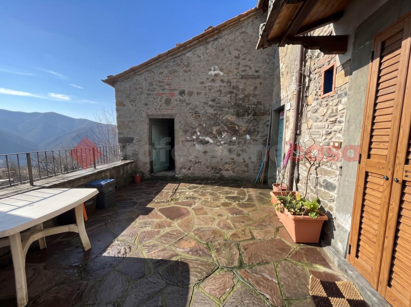 Casa indipendente con giardino a Coreglia Antelminelli