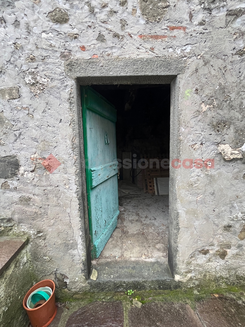 Casa indipendente con giardino a Coreglia Antelminelli