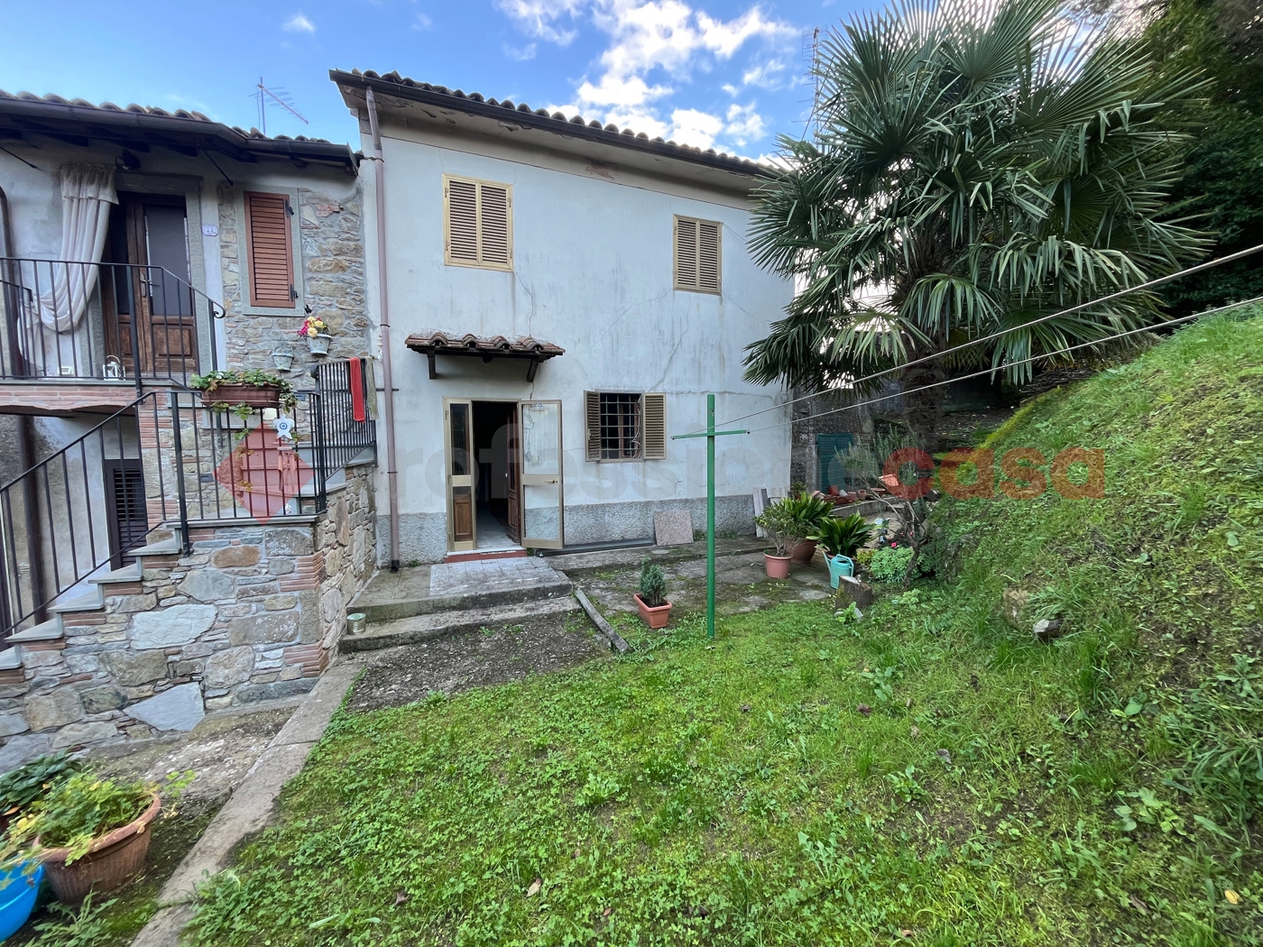 Casa indipendente con giardino a Gallicano