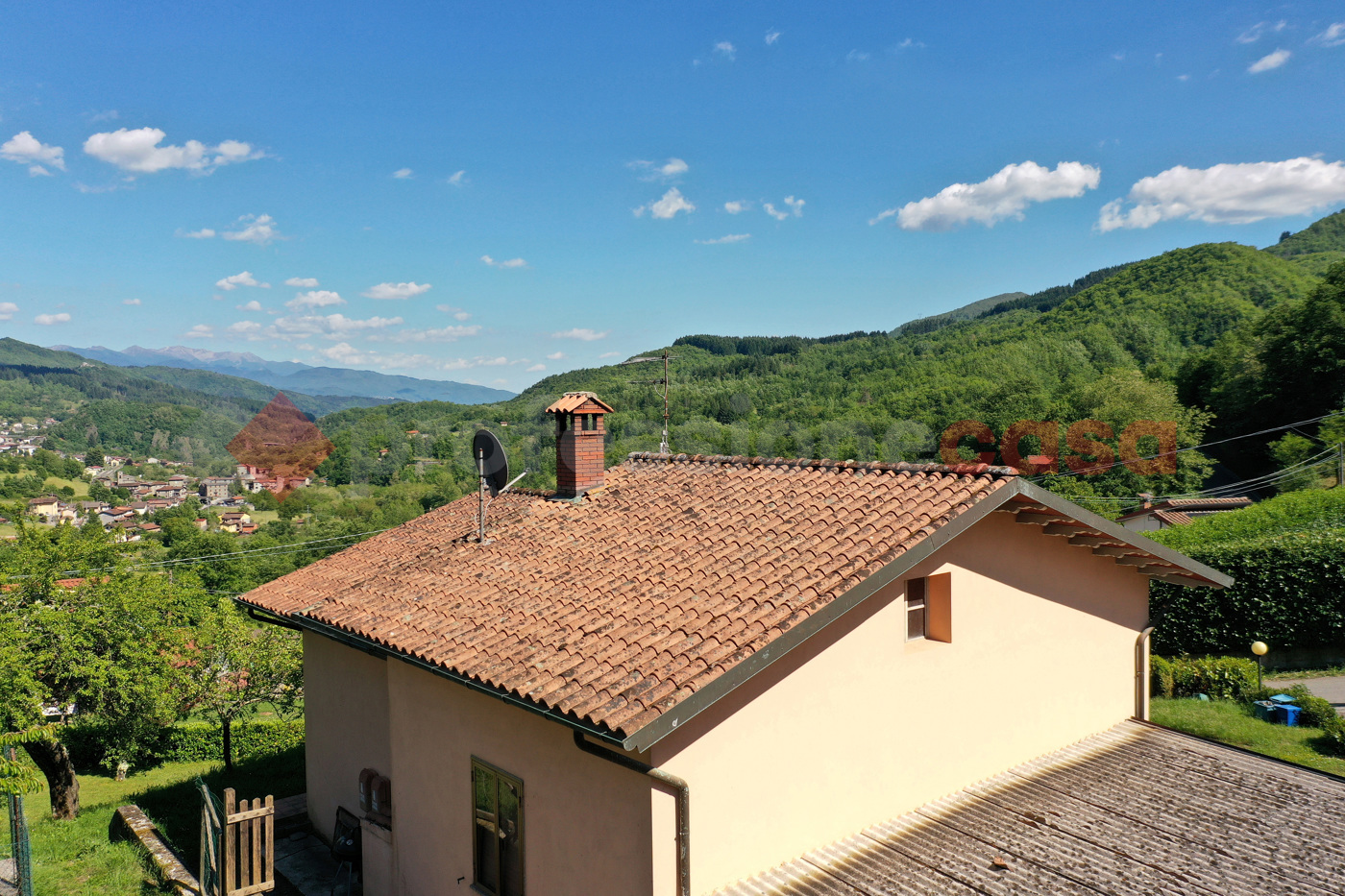 Casa indipendente con giardino a Piazza al Serchio