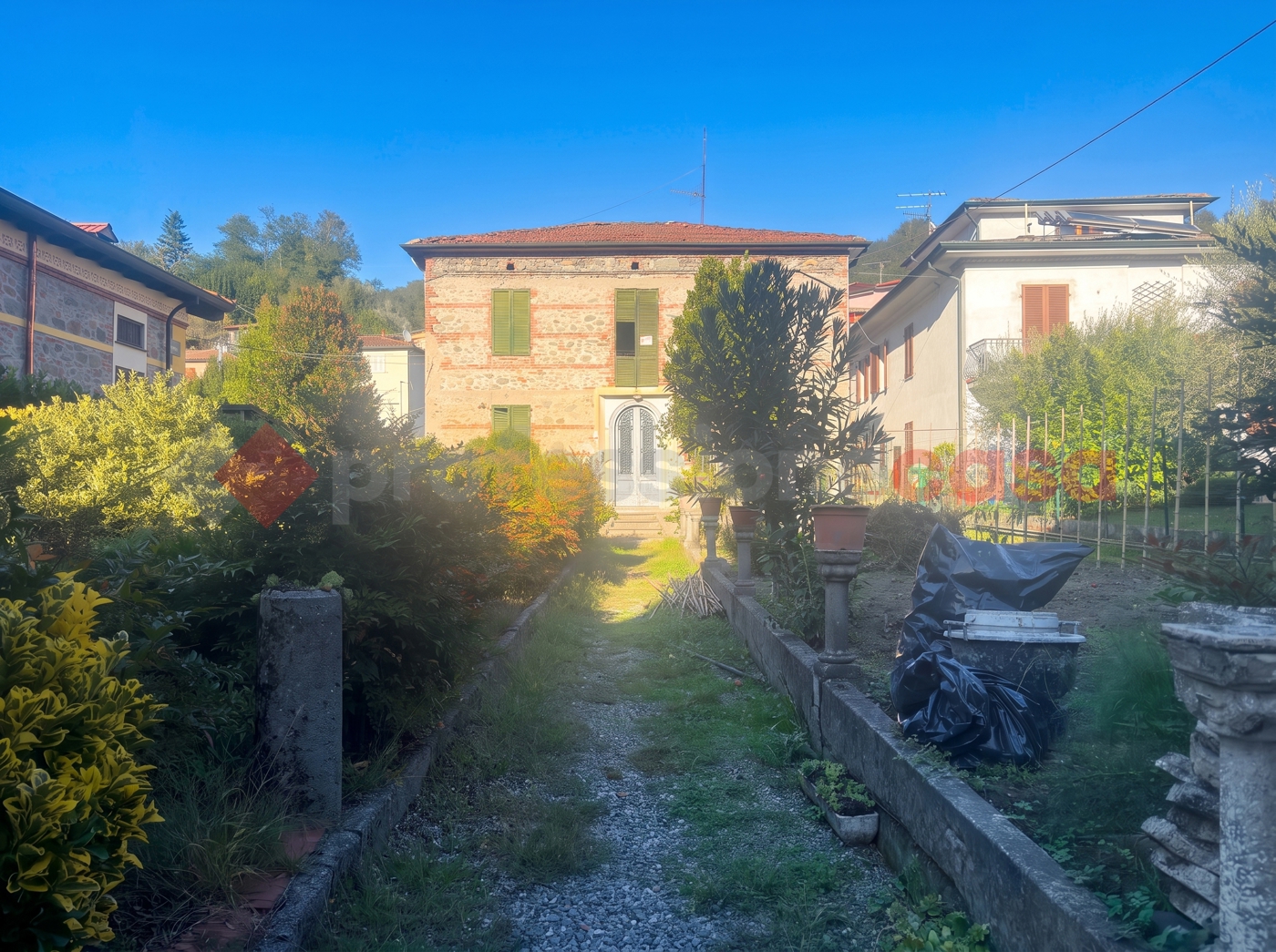 Villa Bifamiliare con giardino a Coreglia Antelminelli