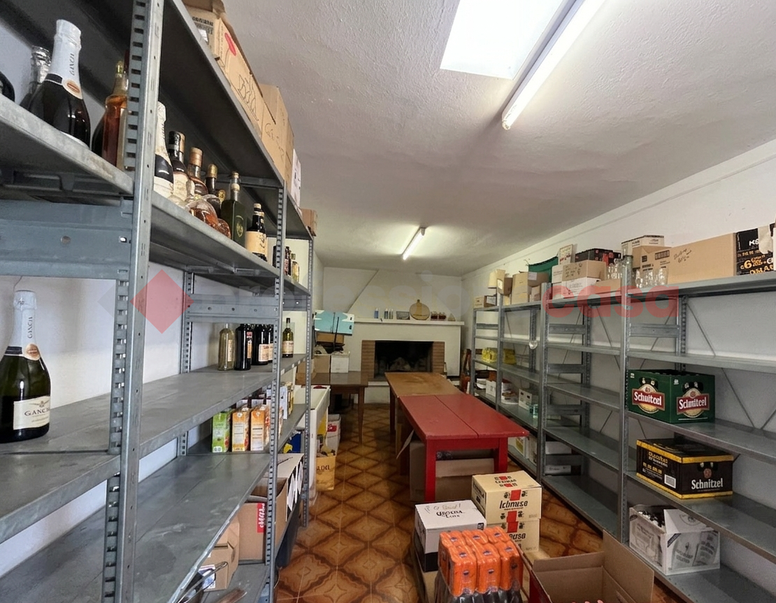 Negozio in vendita a Albaredo d'Adige