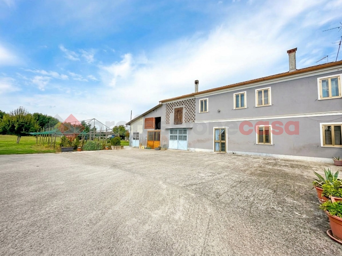 Casa indipendente con giardino a Legnago