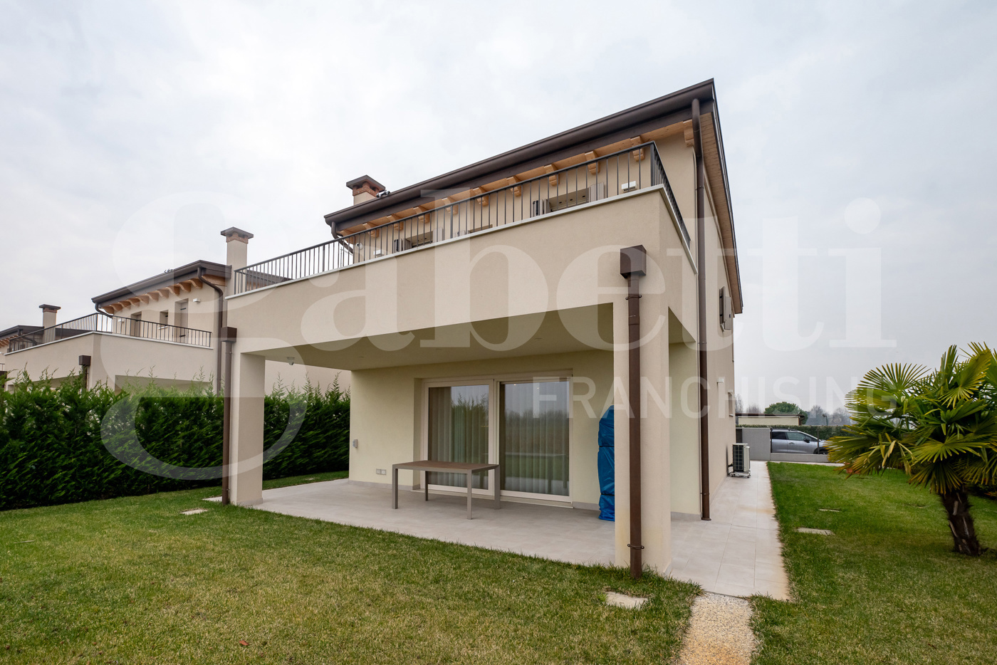 Villa con giardino a Legnaro