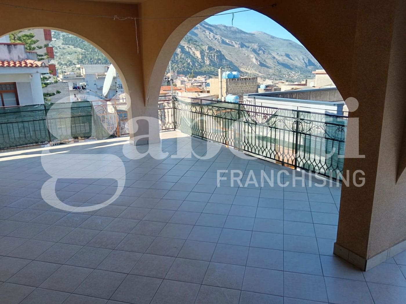 Quadrilocale in vendita a Carini