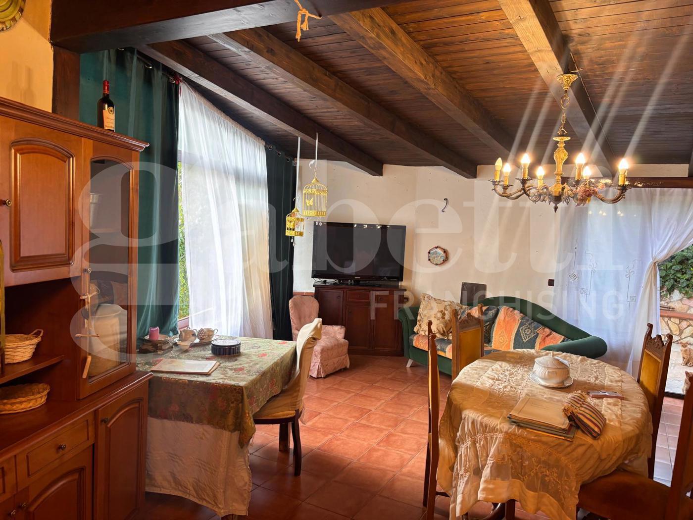 Villa con giardino a Belmonte Mezzagno