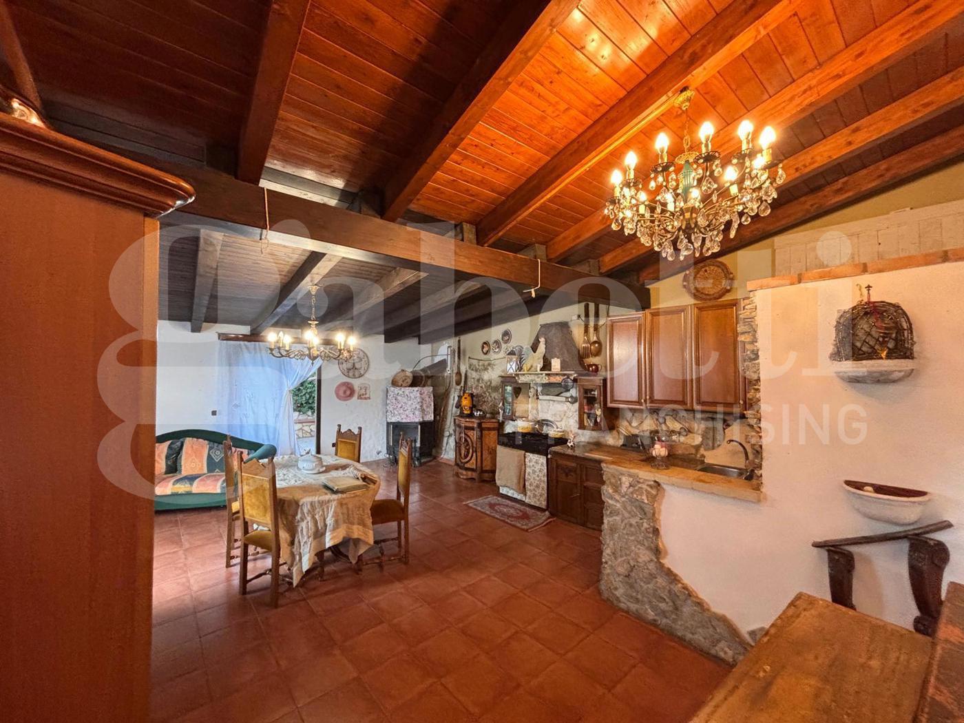 Villa con giardino a Belmonte Mezzagno