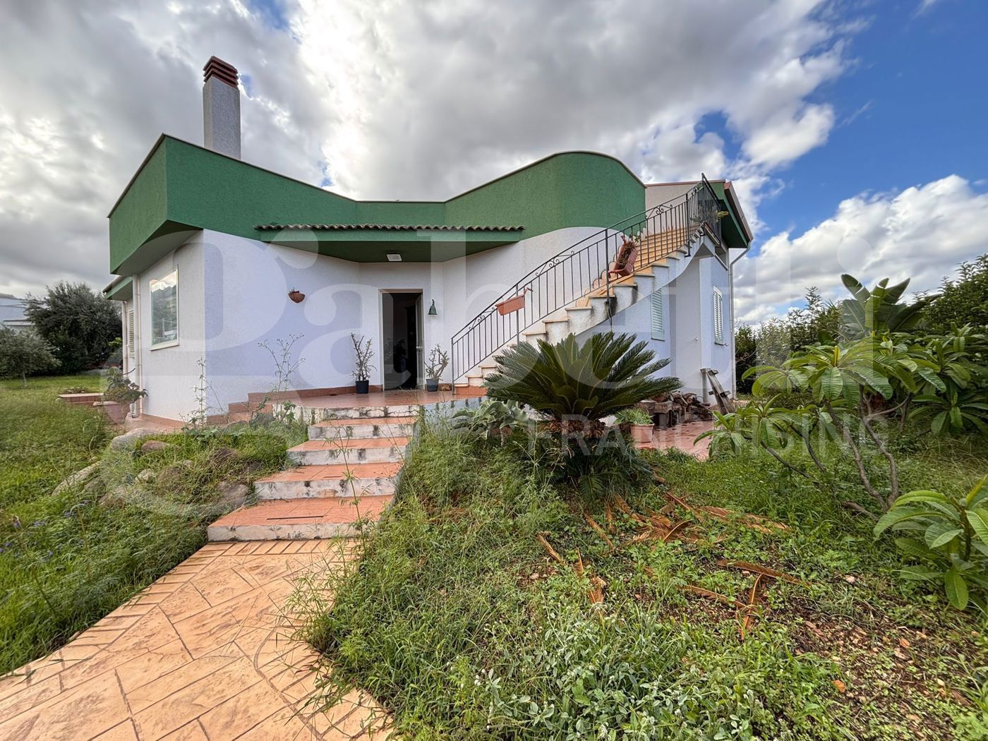 Villa arredata in affitto a Altavilla Milicia