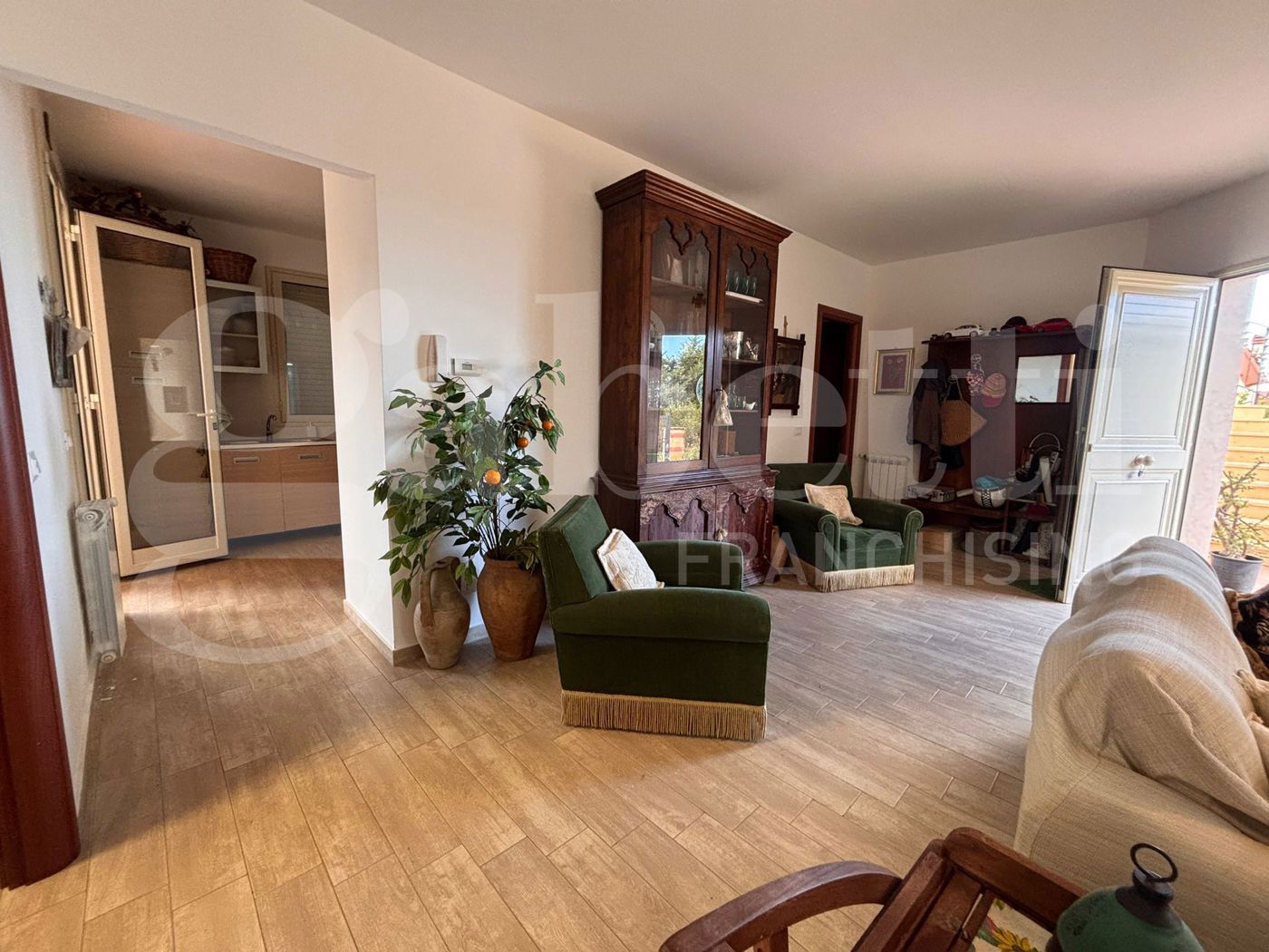 Villa arredata in affitto a Altavilla Milicia