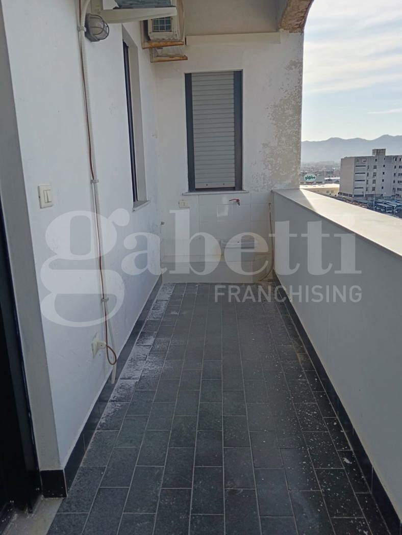 Ufficio con box a Palermo