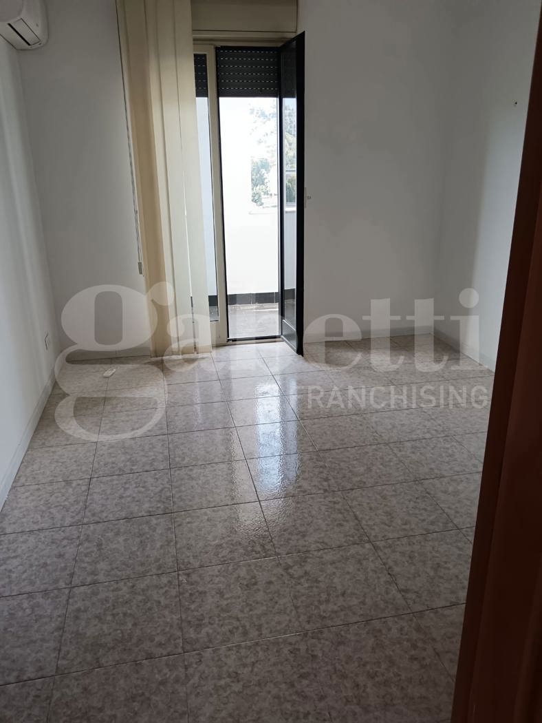 Ufficio con box a Palermo