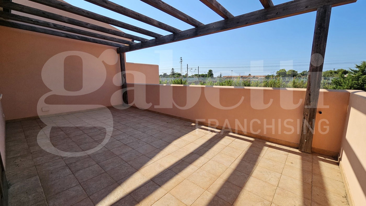 Trilocale nuovo a Campofelice di Roccella