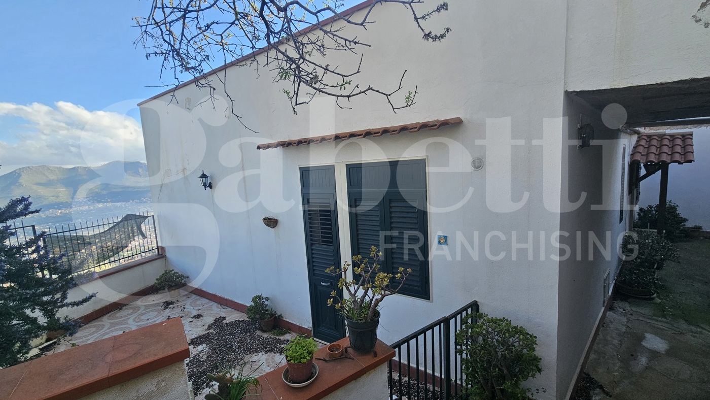 Quadrilocale in vendita a Monreale