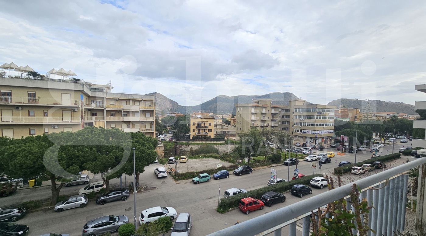 Quadrilocale in vendita a Bagheria