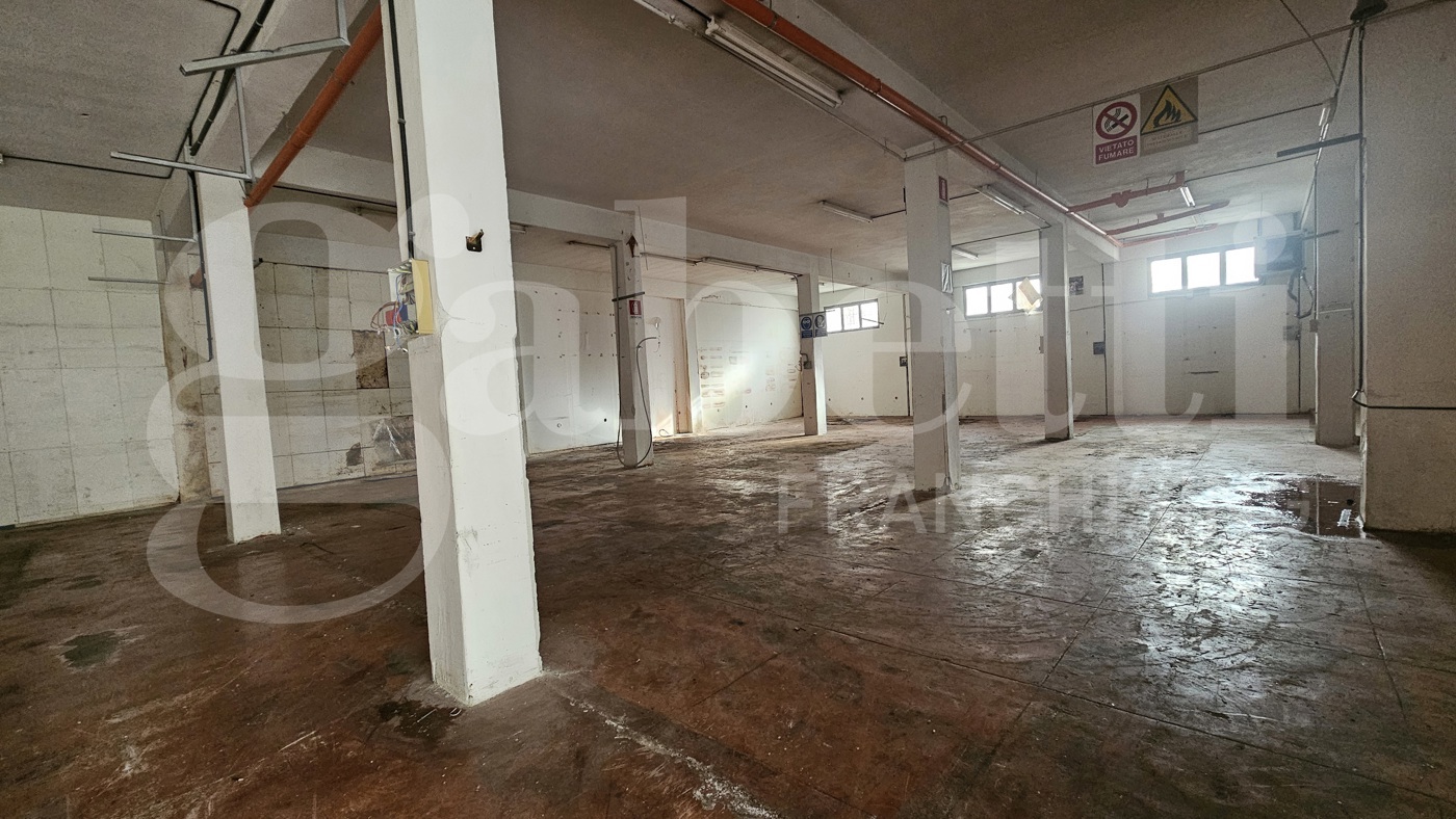 Magazzino in vendita a Palermo