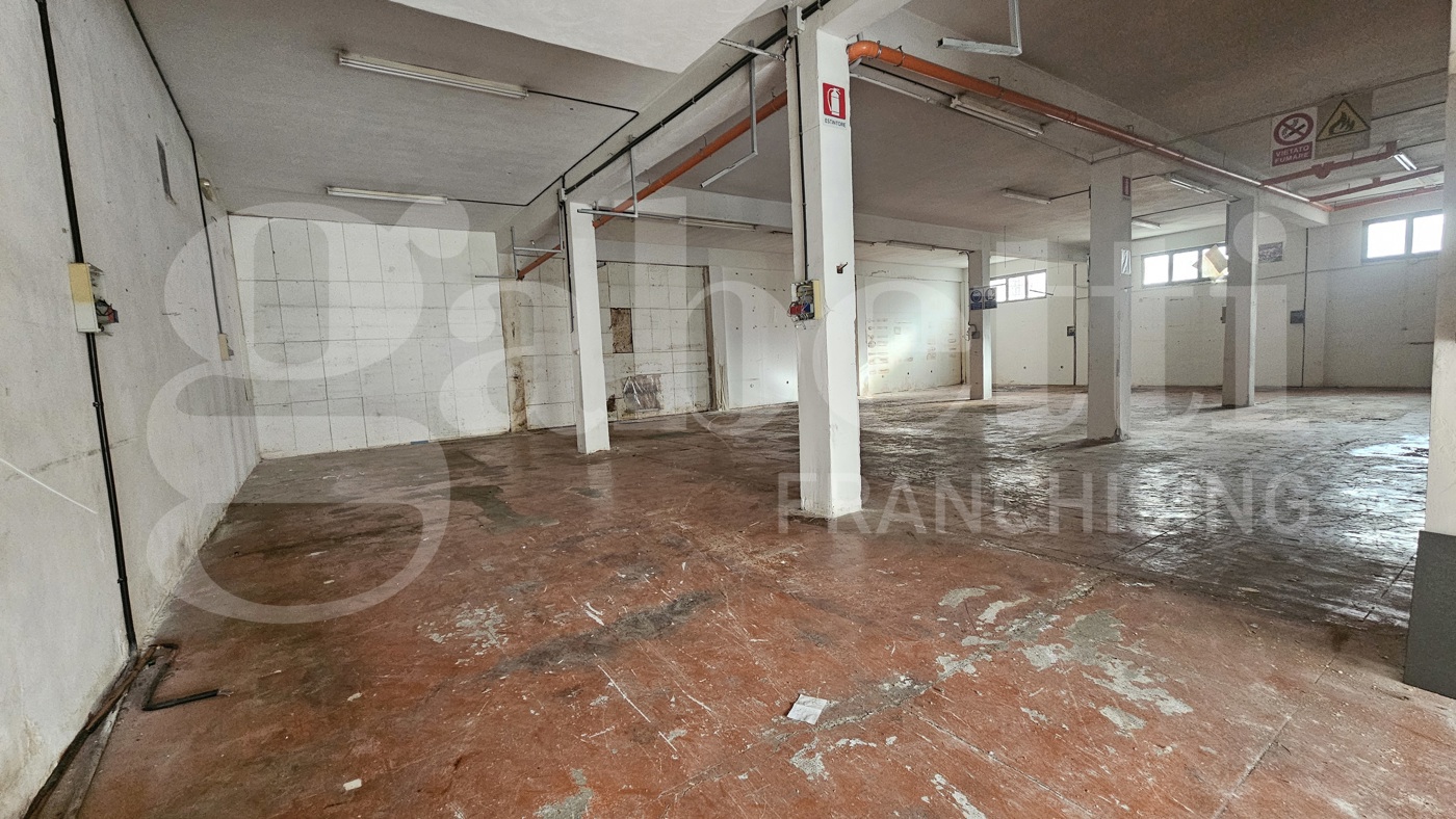 Magazzino in vendita a Palermo