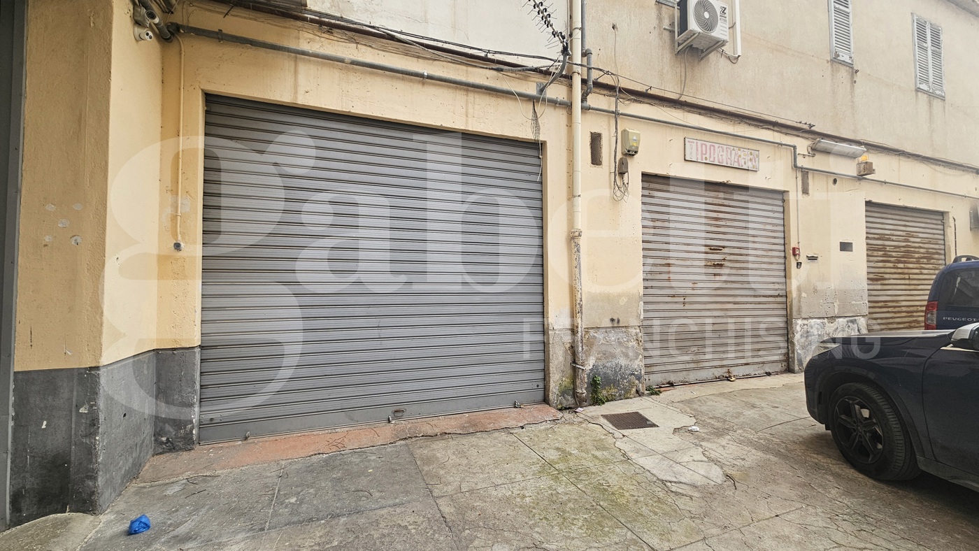 Magazzino in vendita a Palermo