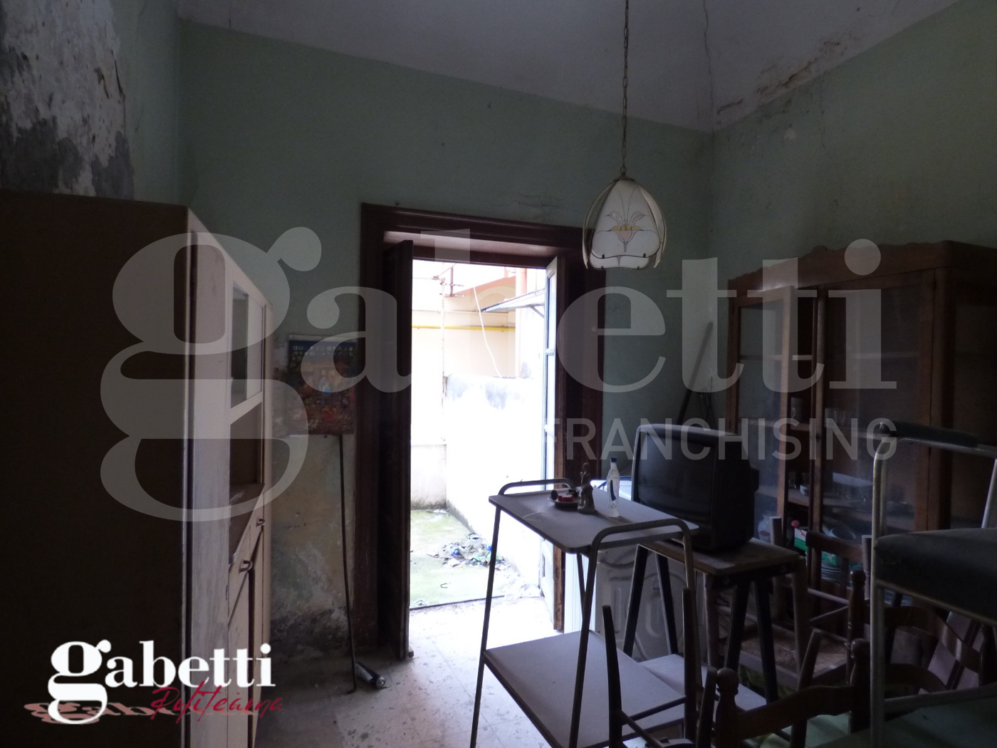 Trilocale da ristrutturare a Palermo