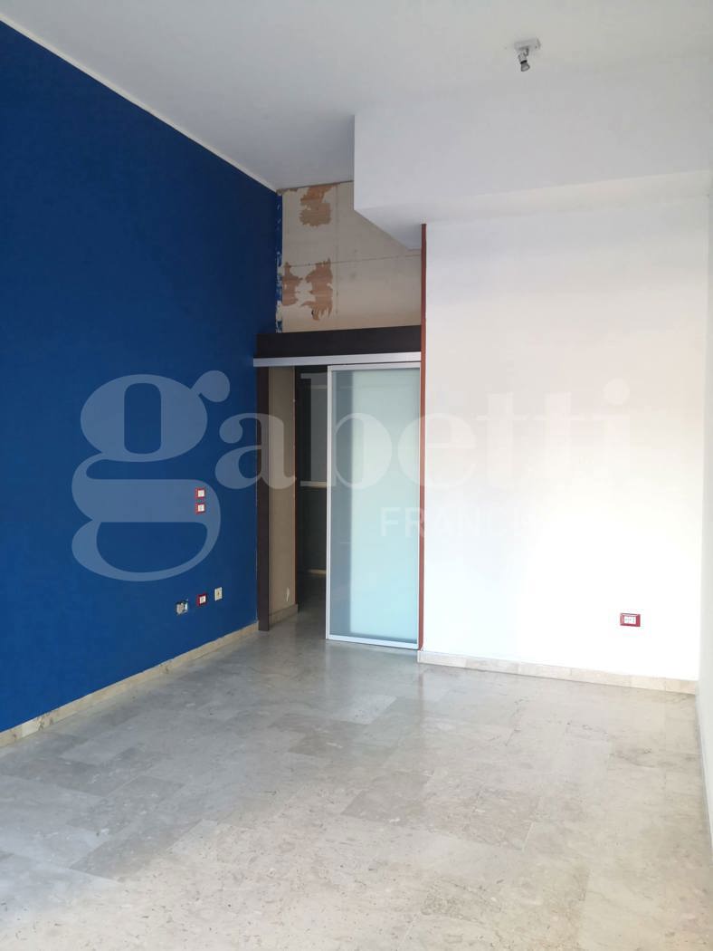 Negozio in affitto a Palermo