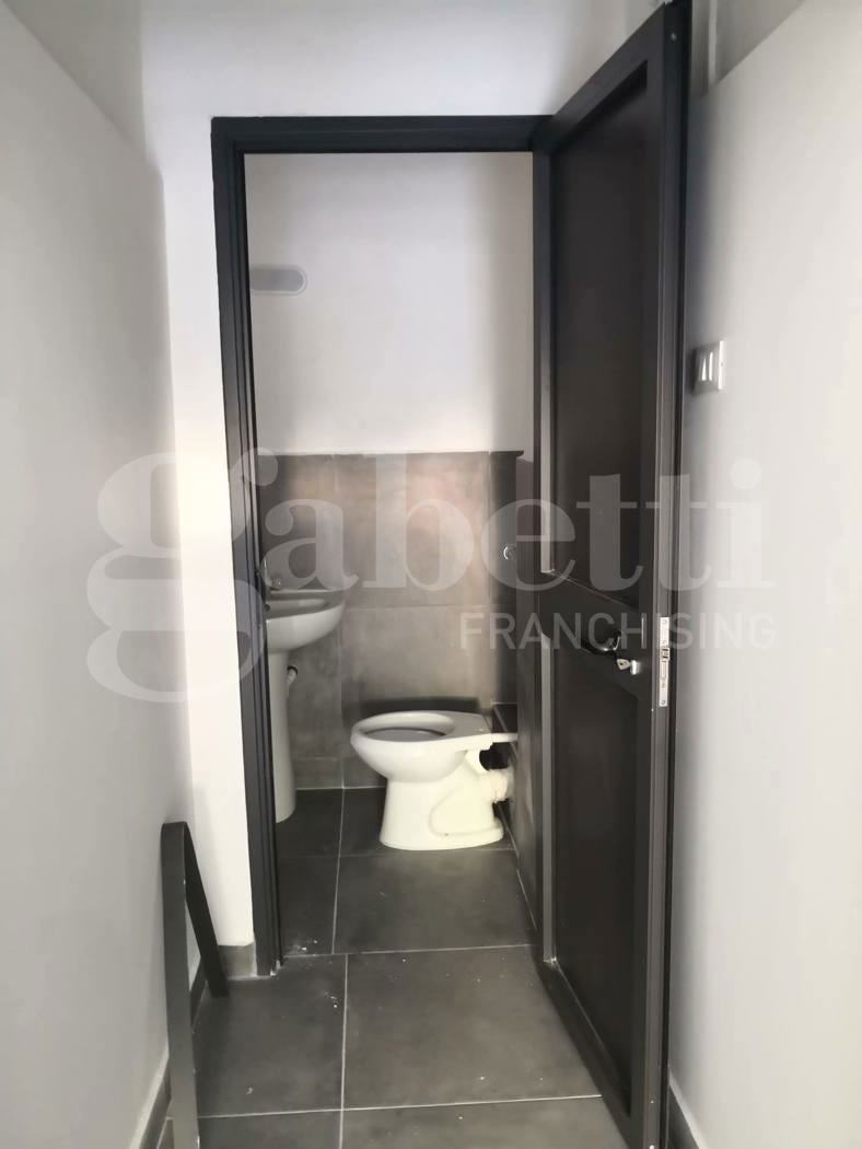 Negozio in affitto a Palermo