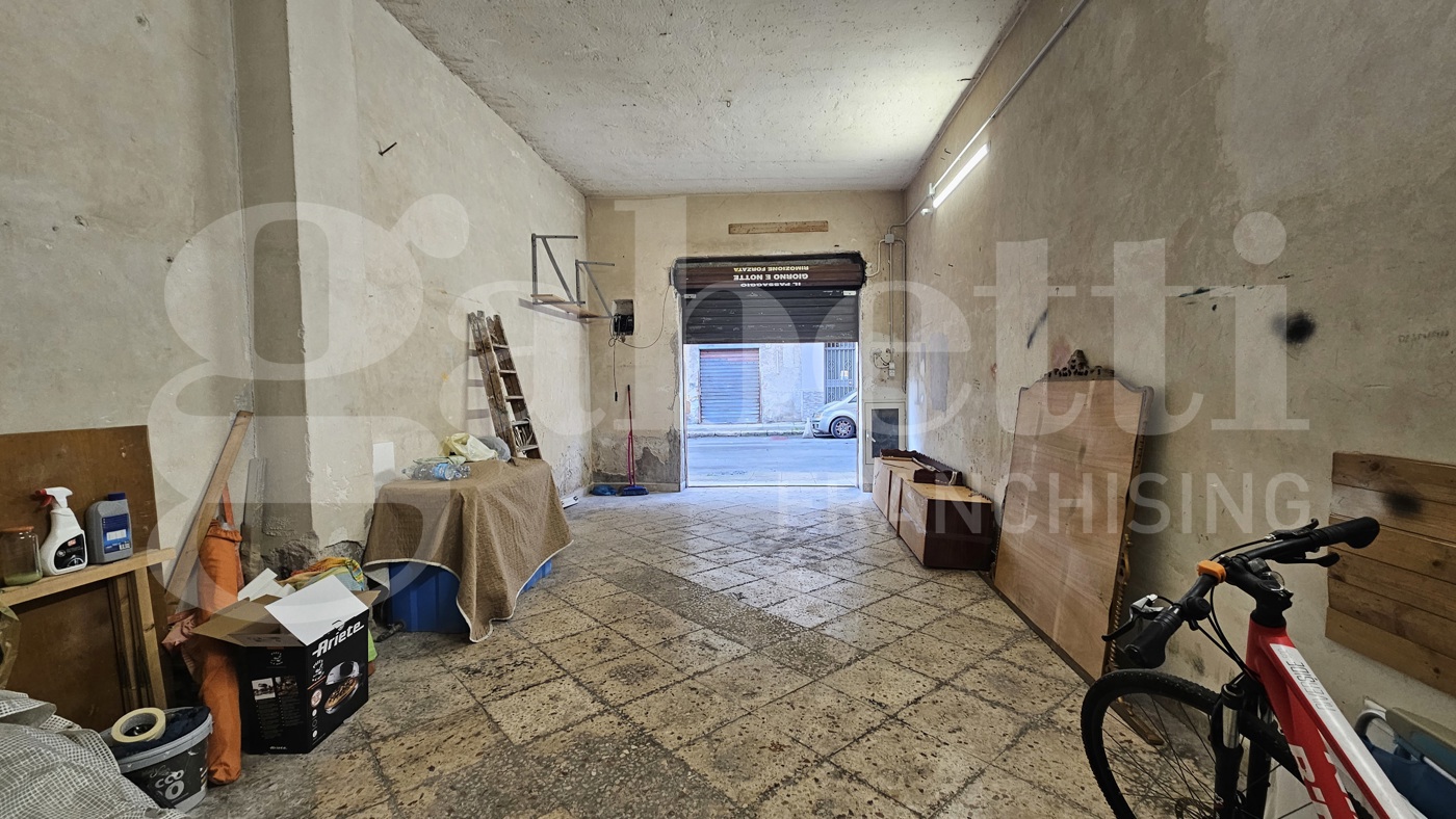 Magazzino in vendita a Palermo