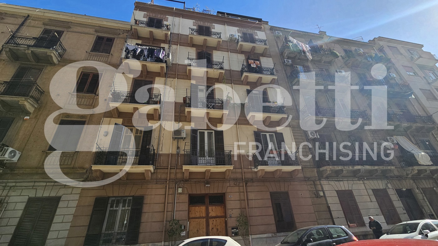 Trilocale arredato in affitto a Palermo