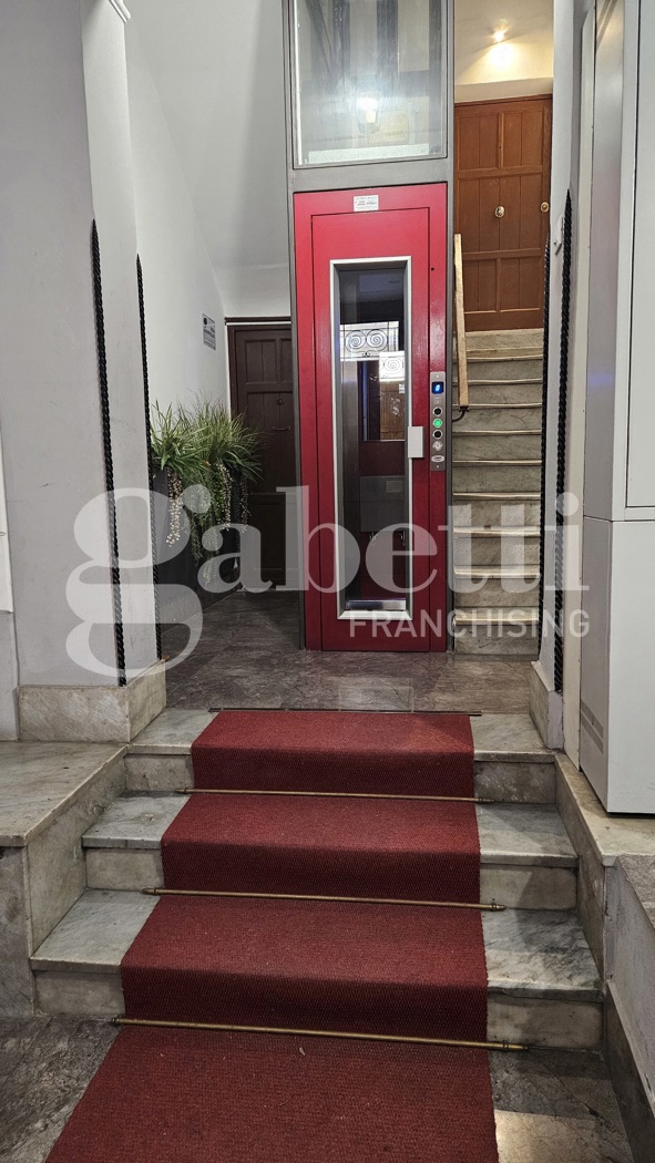 Trilocale arredato in affitto a Palermo