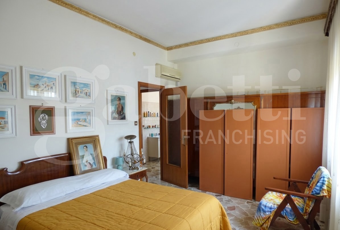 Trilocale da ristrutturare a Palermo