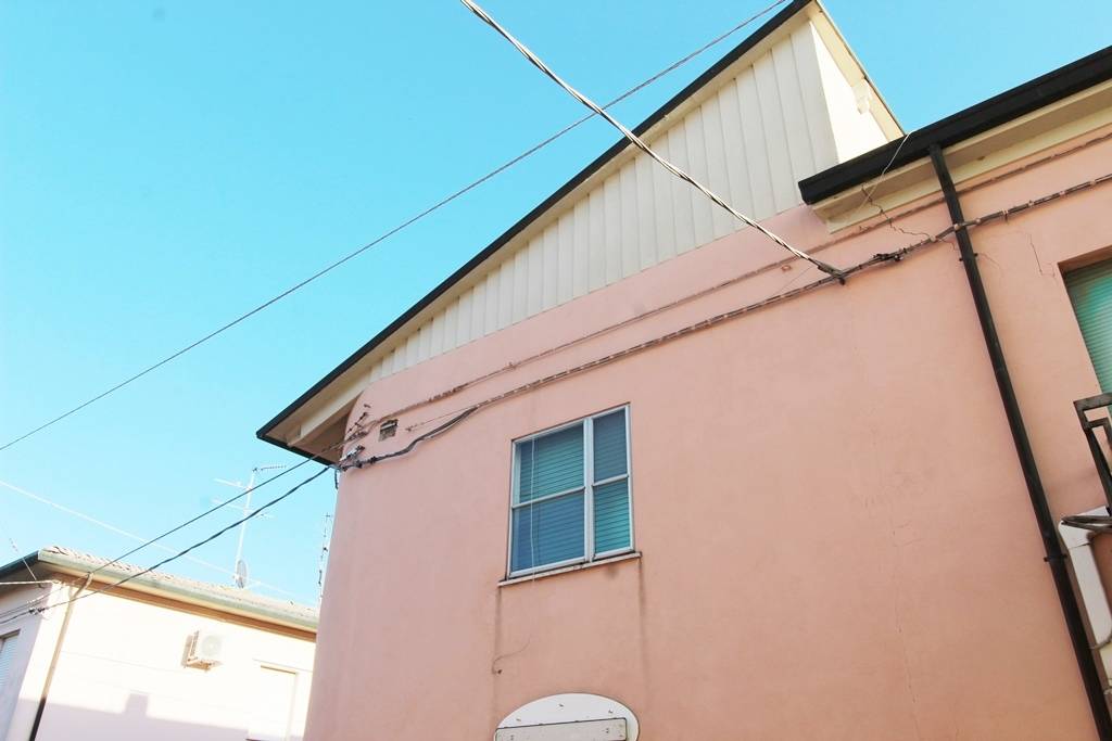 Porzione Cielo Terra in vendita a Argenta, Longastrino