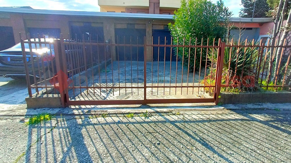 Box/Garage 26mq in vendita a Vaprio d'Adda