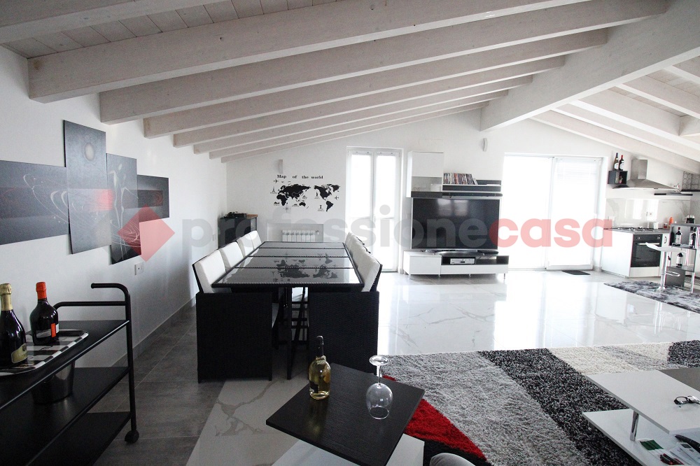 Villa con giardino a Brembate