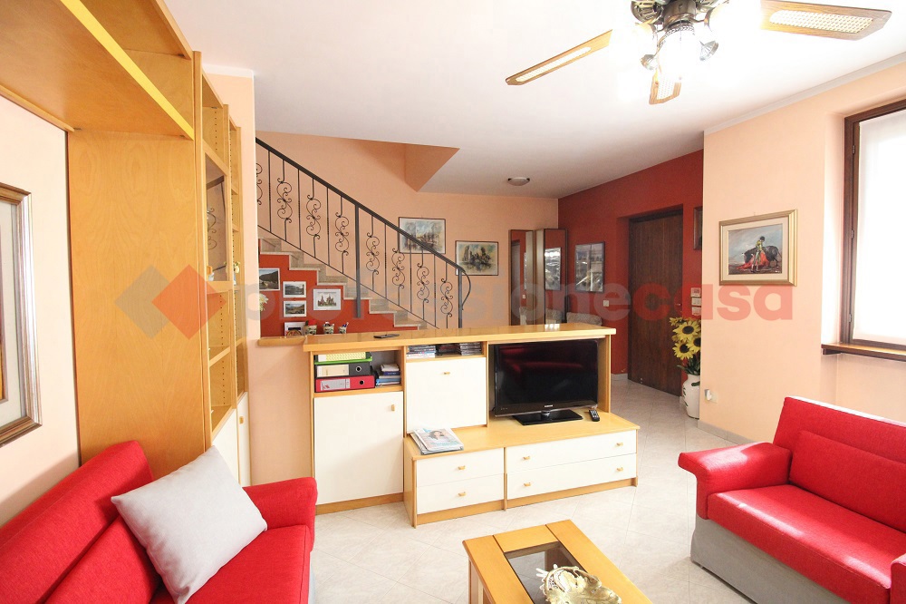 Villa Bifamiliare con giardino a Basiano