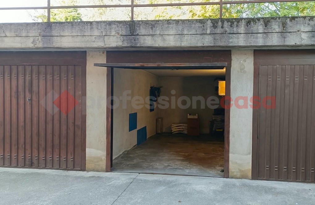 Box/Garage 16mq in vendita a Vaprio d'Adda
