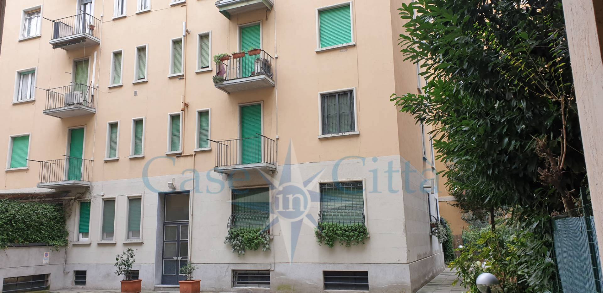 Appartamento in affitto a Milano, De Angeli