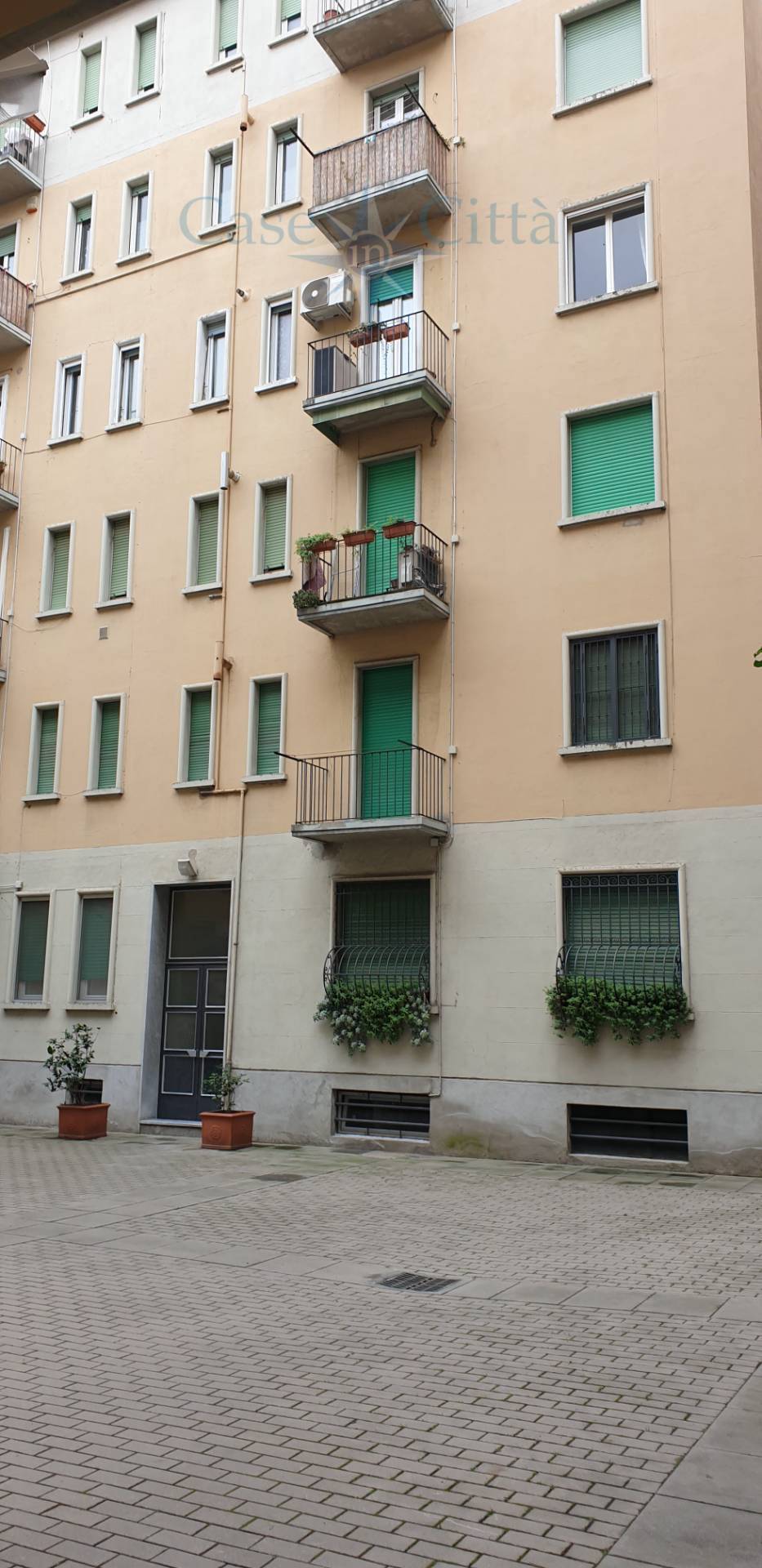 Appartamento in affitto a Milano, De Angeli