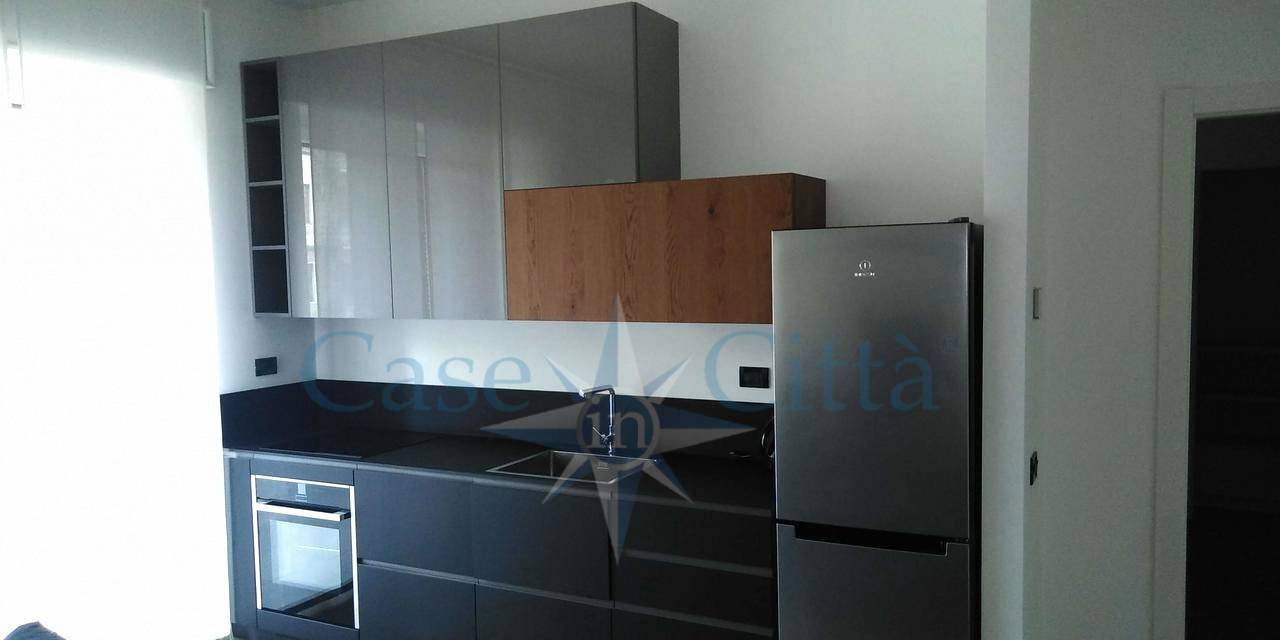 Appartamento in affitto a Milano, De Angeli