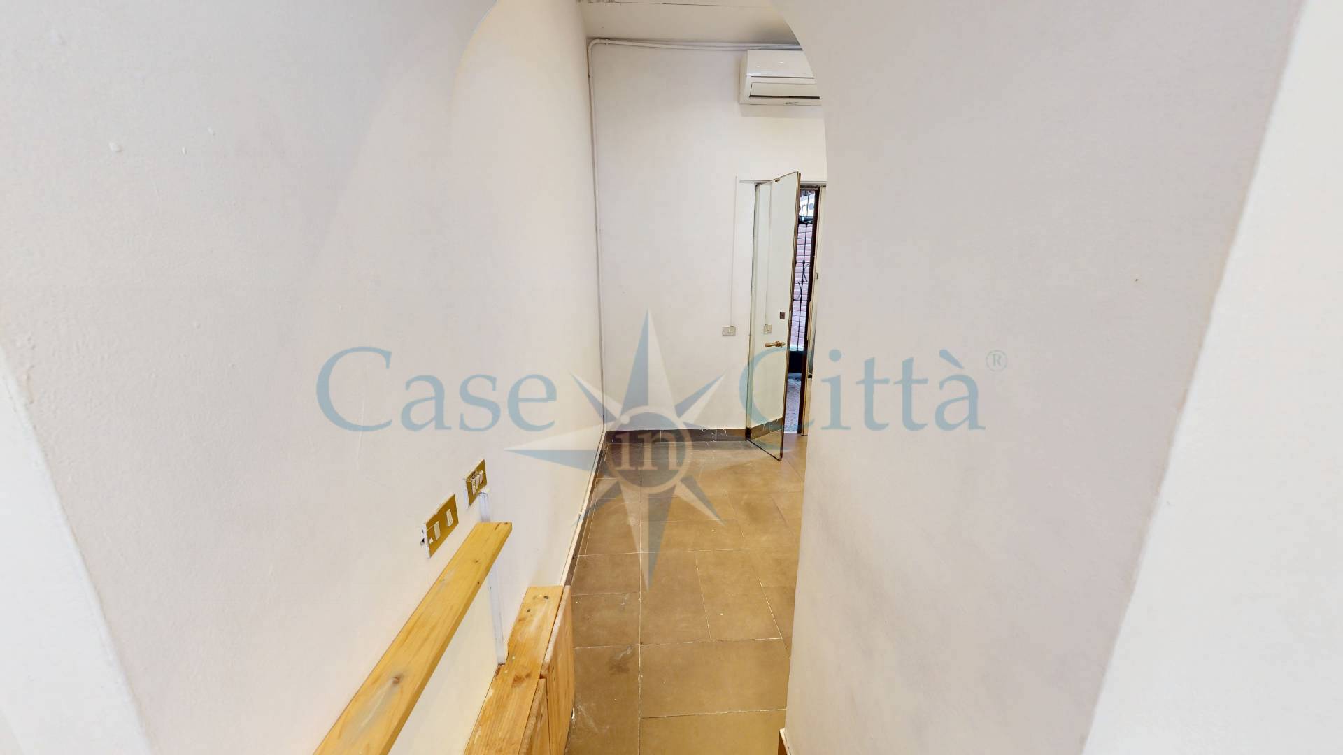 Locale commerciale in vendita a Milano