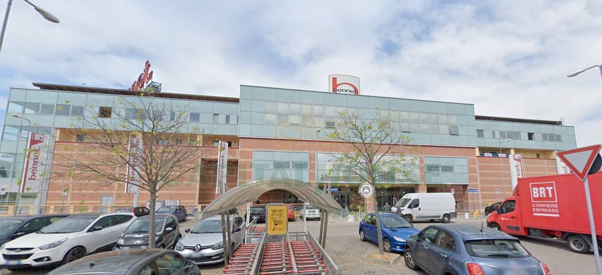 Commerciale in vendita a Forlimpopoli